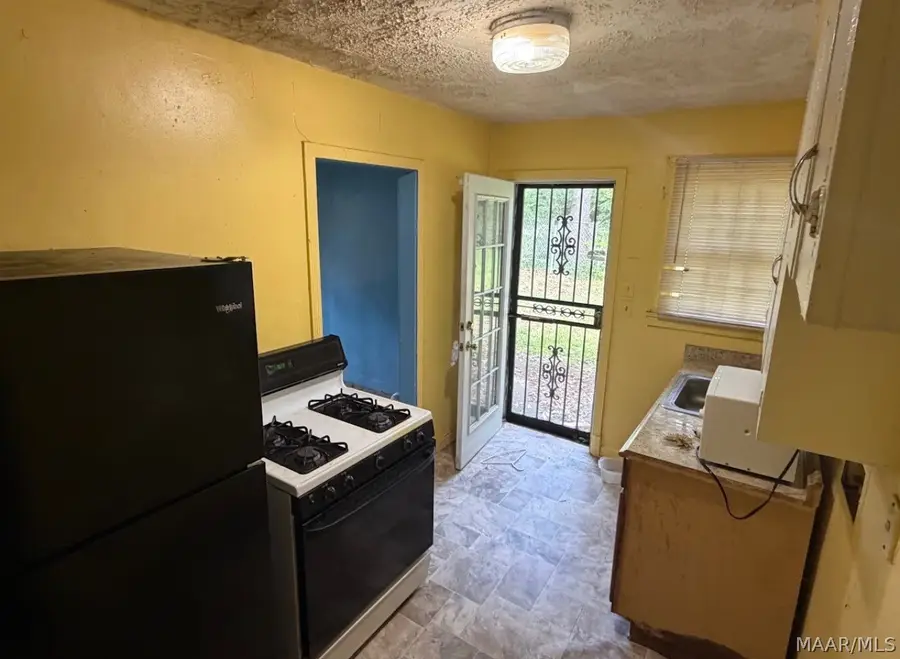3440 Whiting Avenue, Montgomery, AL 36105 - #2