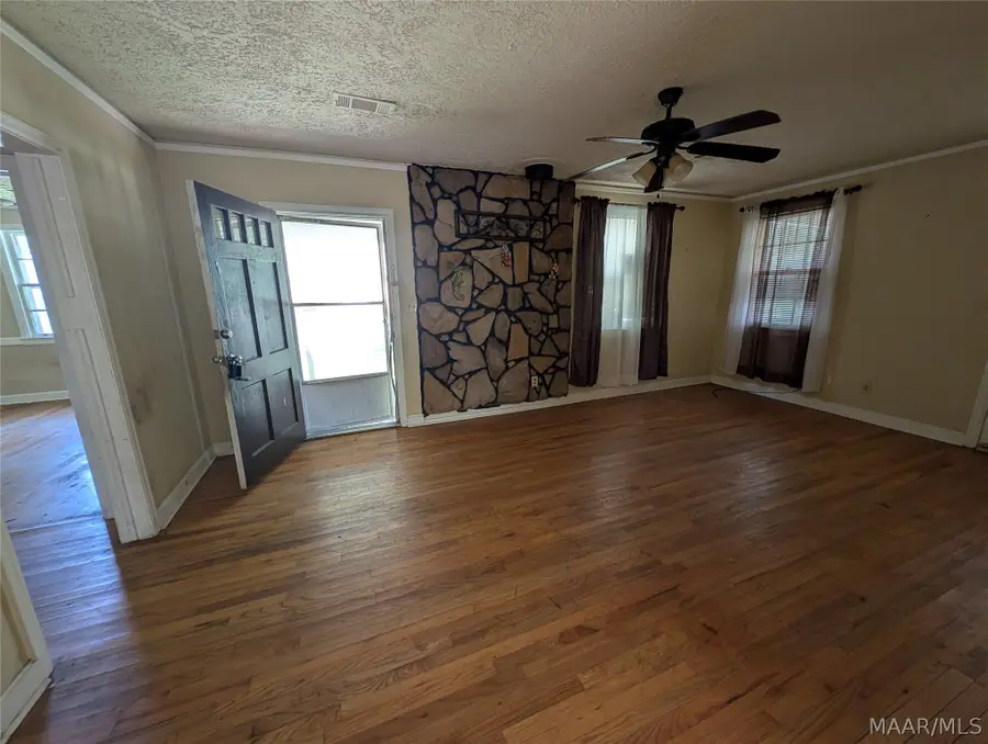 123 S California Street, Montgomery, AL 36107 - #3