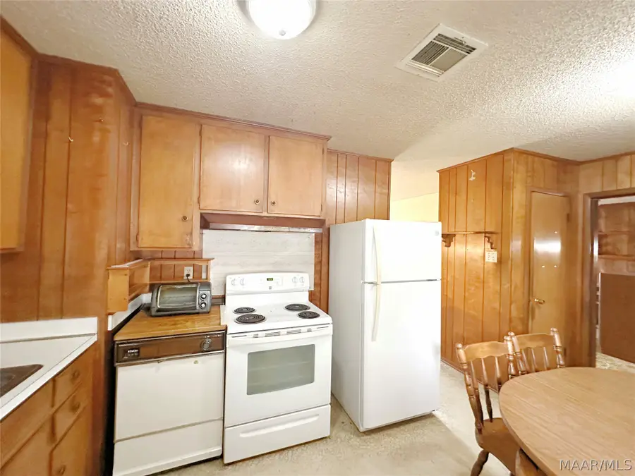 3 Elizabeth Street, Selma, AL 36701 - #3