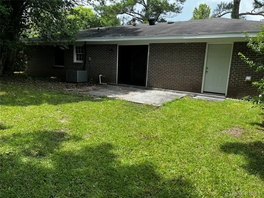504 Woodrow Avenue, Selma, AL 36701 - #3