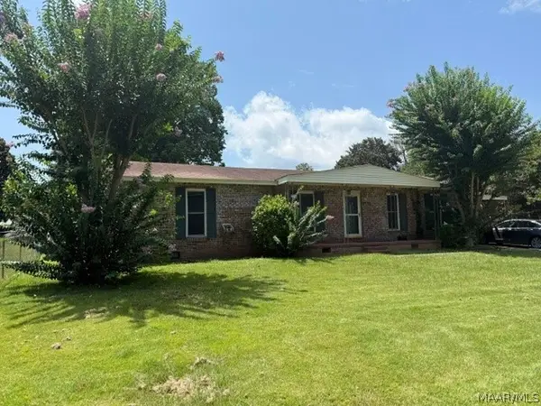 6745 Spring Valley Drive, Elmore, AL 36025