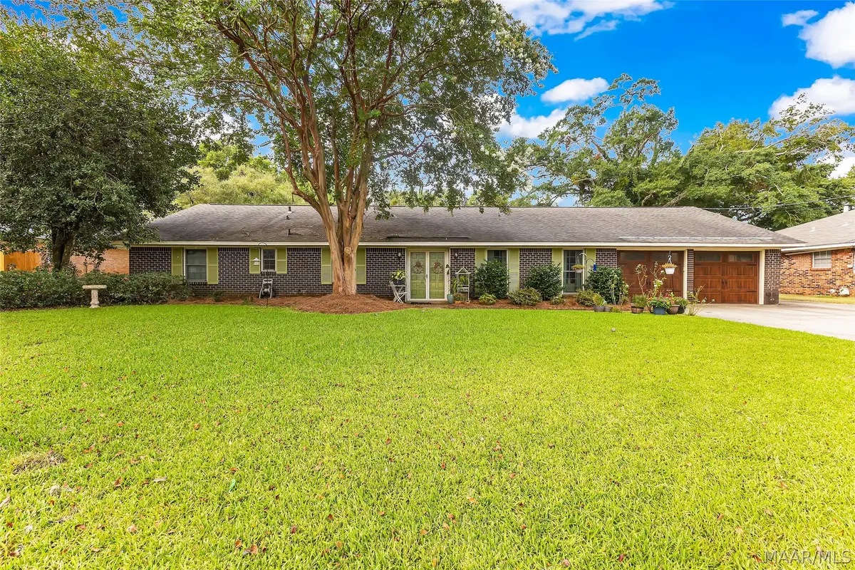 206 Poplar Street, Prattville, AL 36066 - #1
