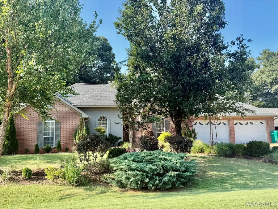 32 Gardendale Drive, Deatsville, AL 36022 - #3