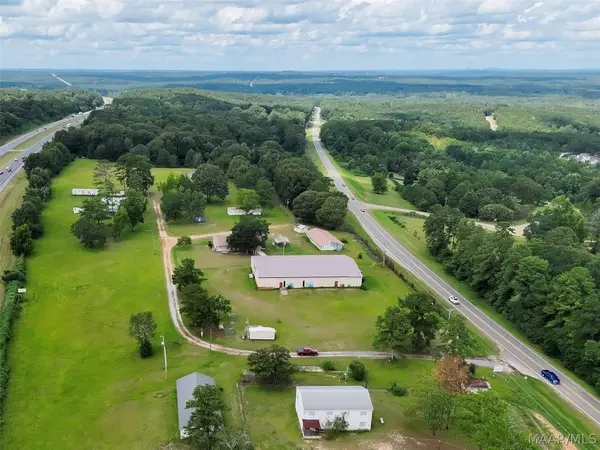 2443 Us Highway 31 Highway N, Deatsville, AL 36022