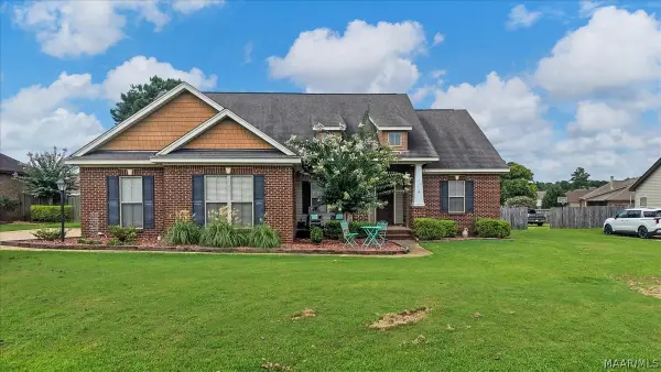 34 Village Way Court, Wetumpka, AL 36093
