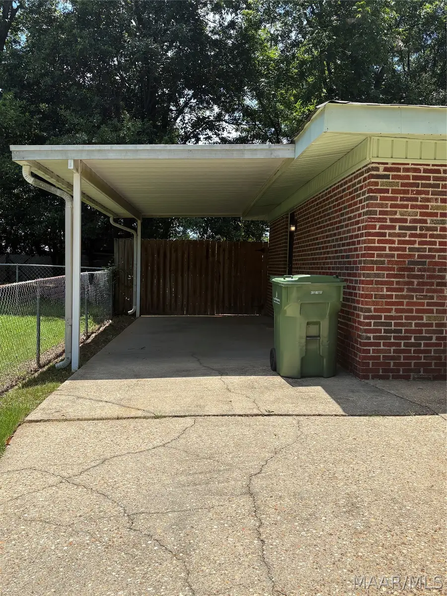 21 Kent Street, Montgomery, AL 36109 - #2