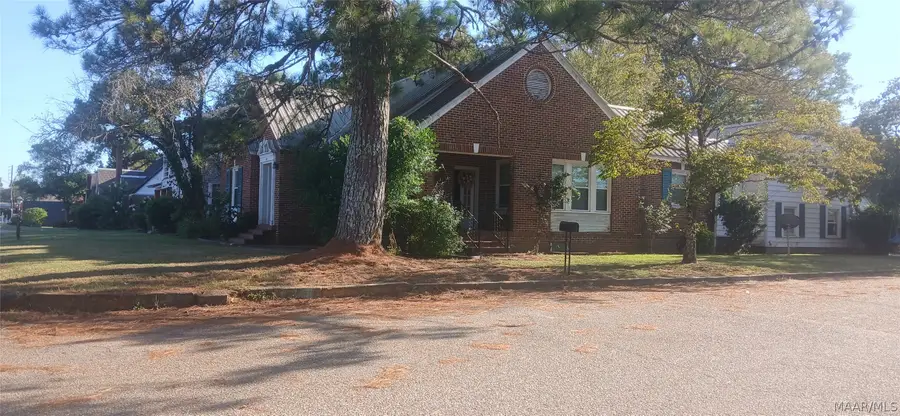 402 Jordan Avenue, Tallassee, AL 36078 - #3
