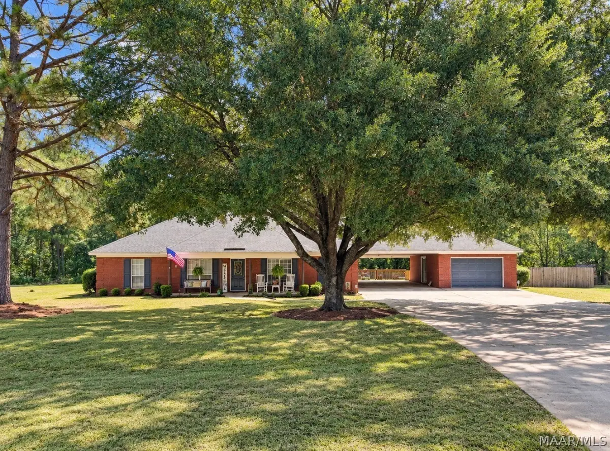 261 Fraley Lane, Deatsville, AL 36022 - #1