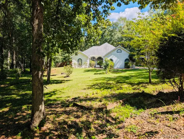 127 Forest Brook Drive, Deatsville, AL 36022