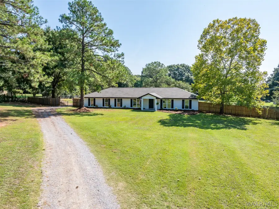 3054 Redland Road, Wetumpka, AL 36093 - #3