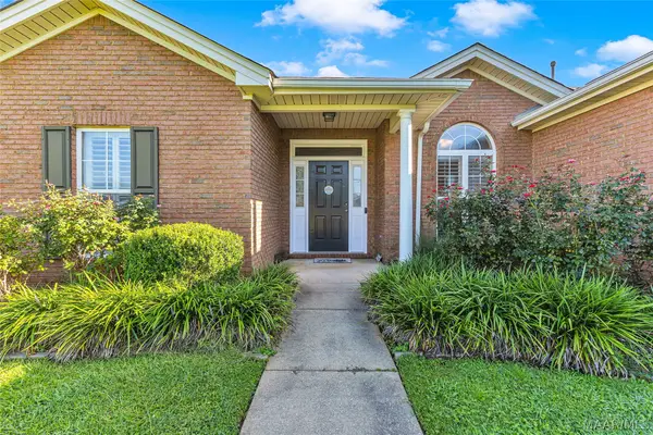 586 Ingleside Way, Pike Road, AL 36064