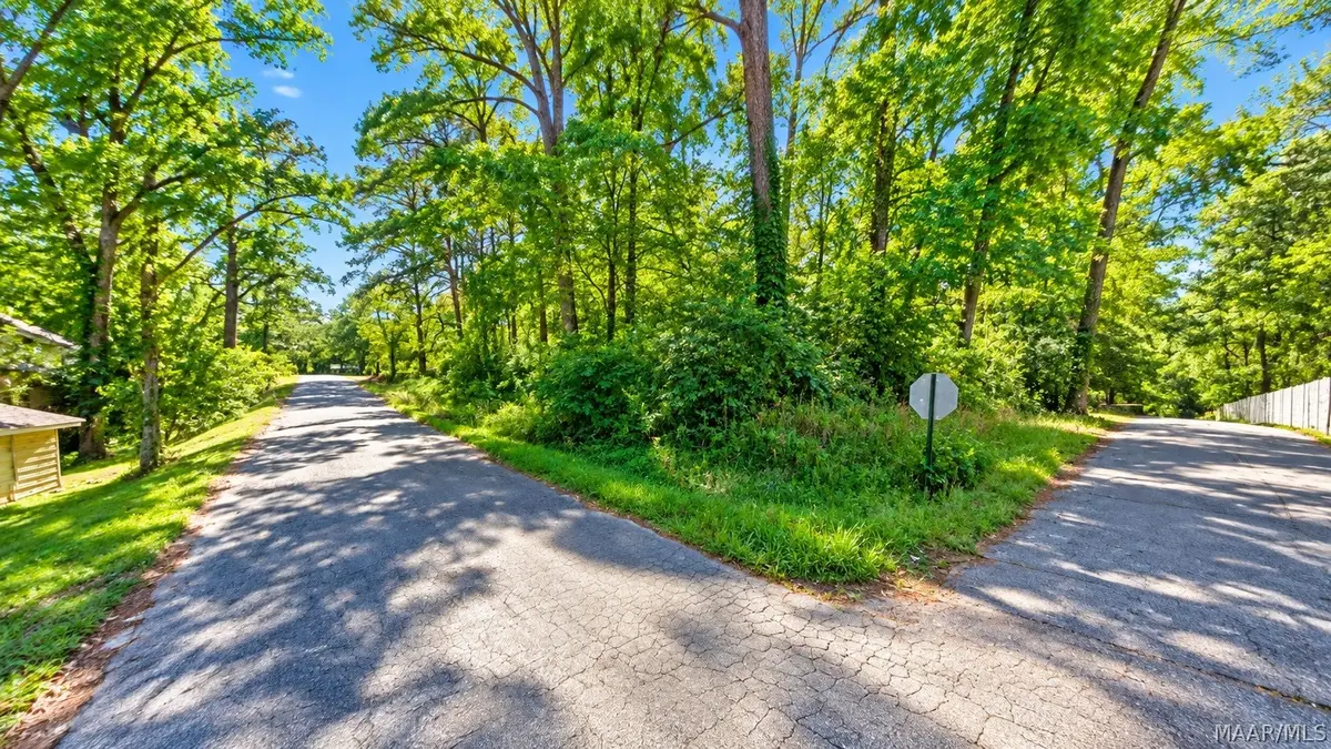 1735 12th Avenue W, Jasper, AL 35501 - #1