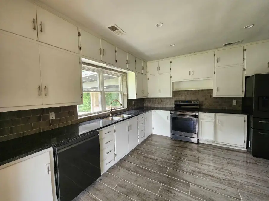 155 Co Rd 1462, Cullman, AL 35055 - #3