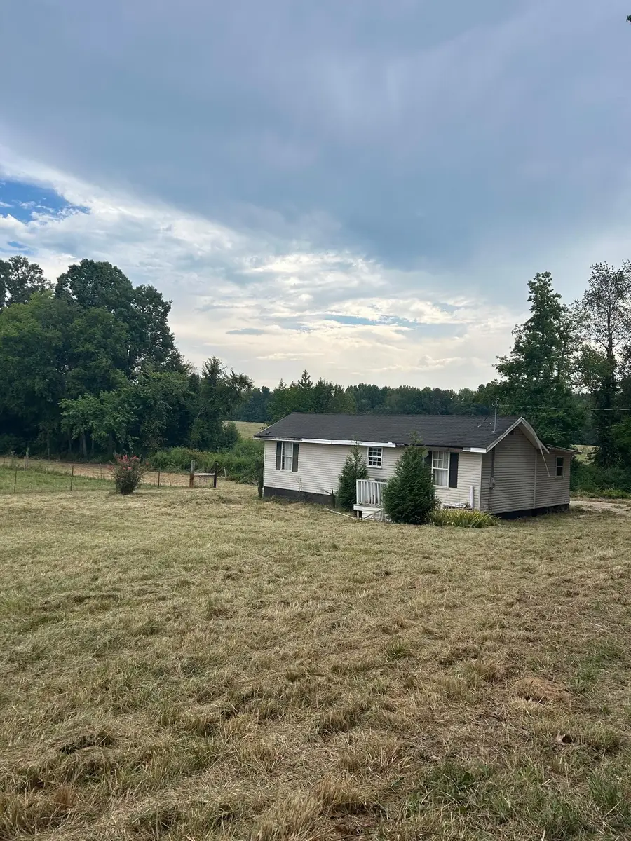 977 Co Rd 112, Florence, AL 35633 - Image #2