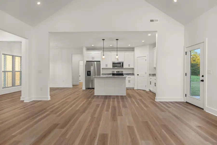 250 Spry Way, Killen, AL 35645 - Image #2