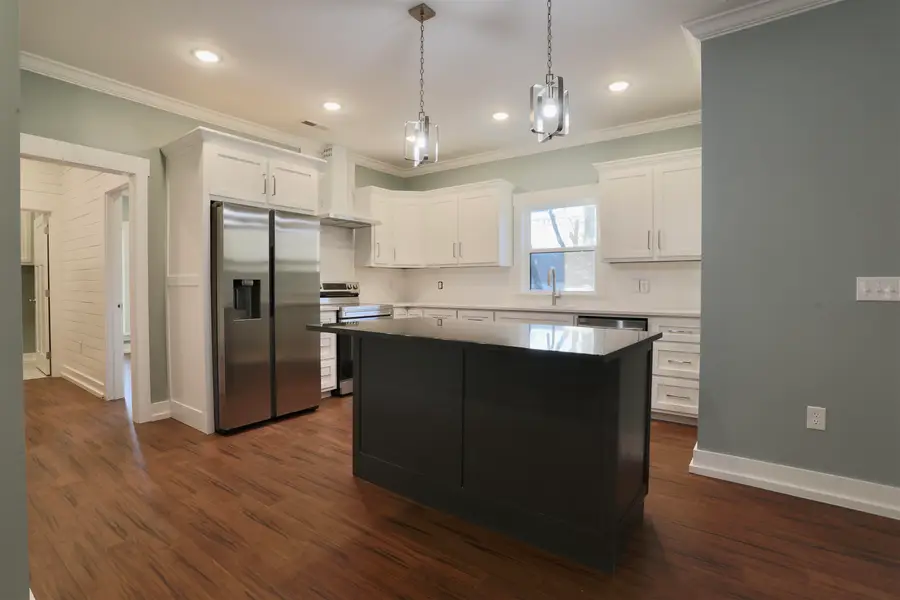 800 Glendale Ave, Muscle Shoals, AL 35661 - Image #2