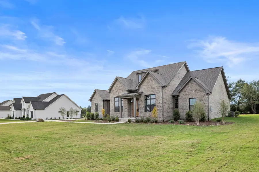 166 Randal Ln, Florence, AL 35634 - Image #2