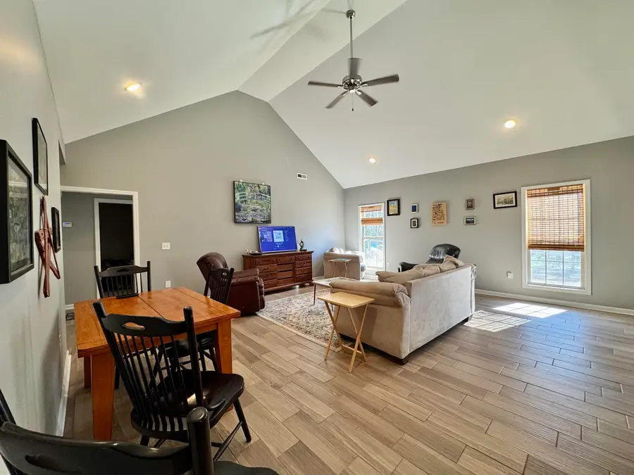 72 W Blue Heron Dr, Killen, AL 35645 - Image #2