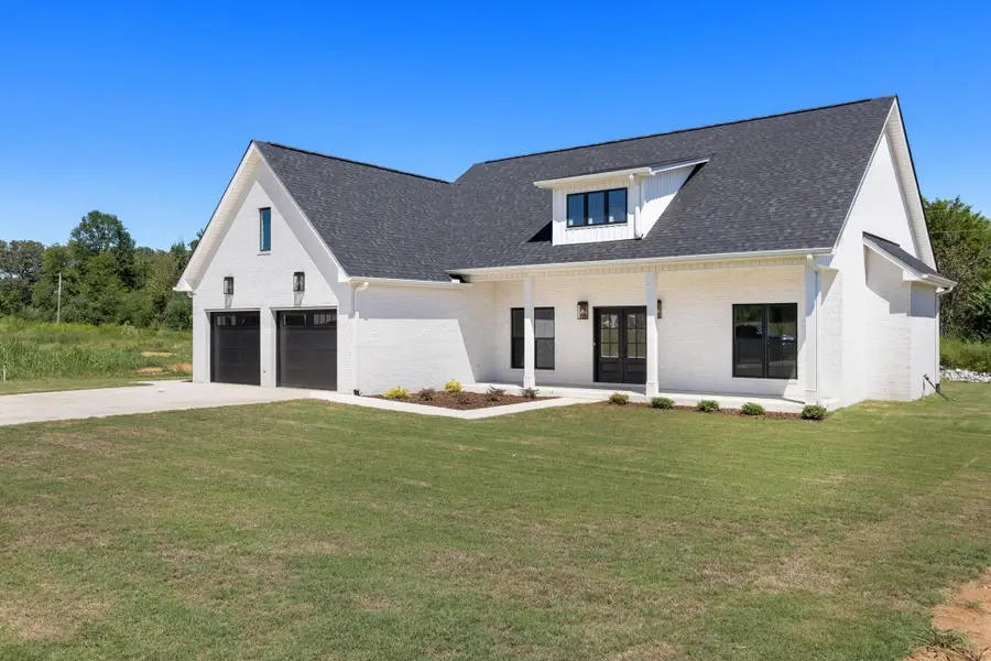 101 Oakview Cir, Killen, AL 35645 - Image #2