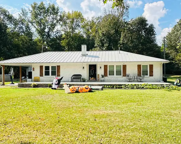 988 Co Rd 343, Russellville, AL 35654