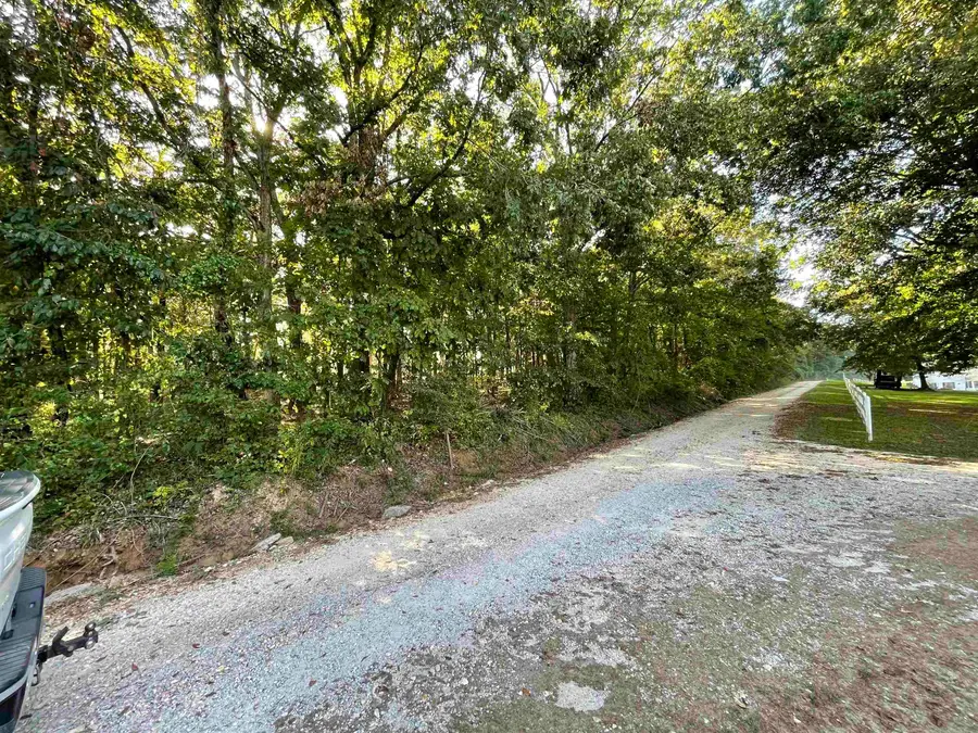 200 Berry Ln, Florence, AL 35633 - Image #3