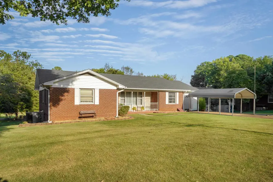 114 Scott Dr, Florence, AL 35633 - Image #2