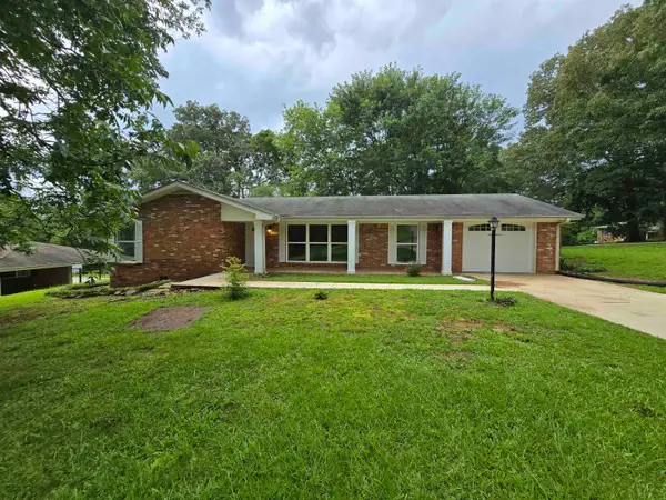 275 Parks Dr, Russellville, AL 35653