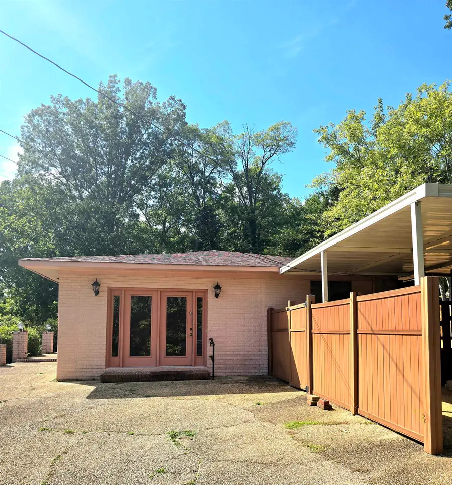 145 Forest Dr, Russellville, AL 35653 - Image #2