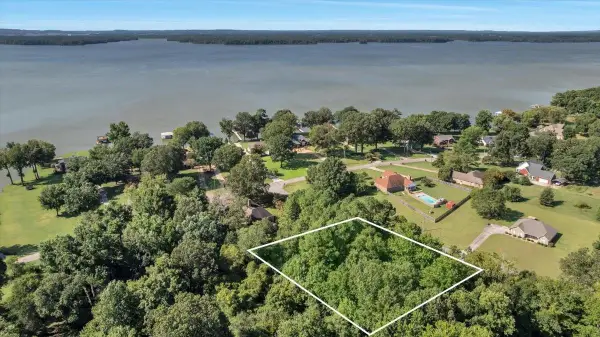 James Dr, Athens, AL 35611