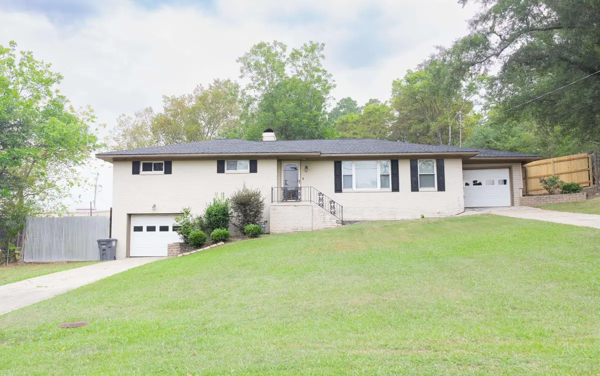 125 Sylvia Dr, Gardendale, AL 35071 - Image #1