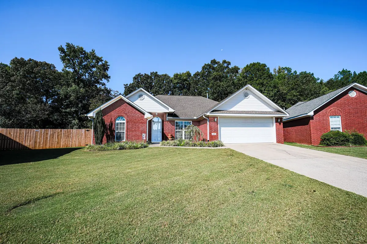 215 Casey Ln, Florence, AL 35633 - Image #1