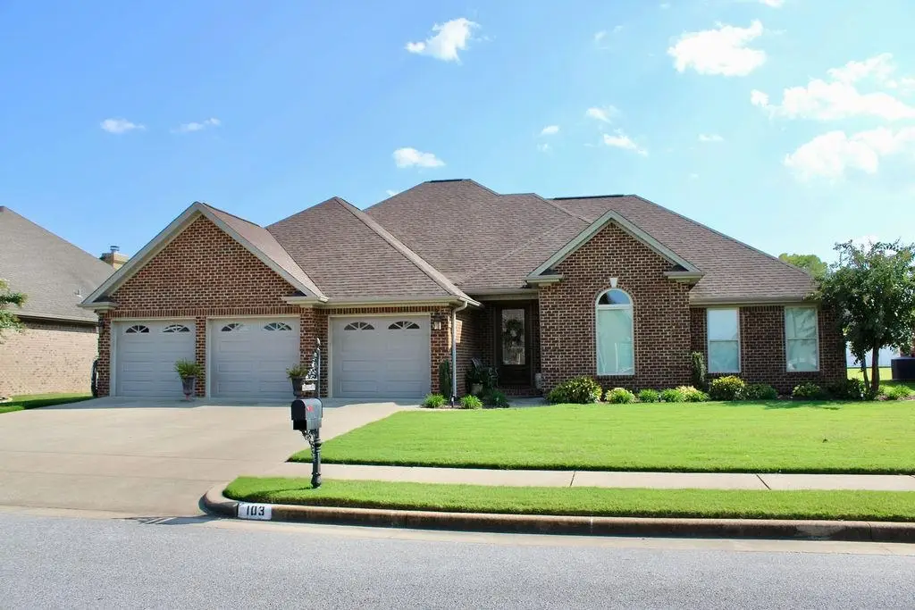 103 Rhett Dr, Muscle Shoals, AL 35661 - Image #1