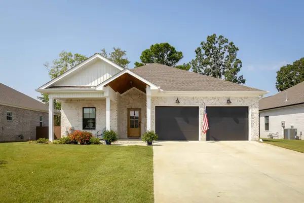 157 Silver Leaf Ln, Florence, AL 35633