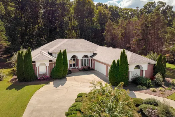 117 Tanglewood Dr, Russellville, AL 35653