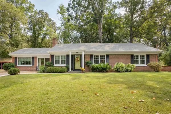 2605 Mcgee St, Sheffield, AL 35660