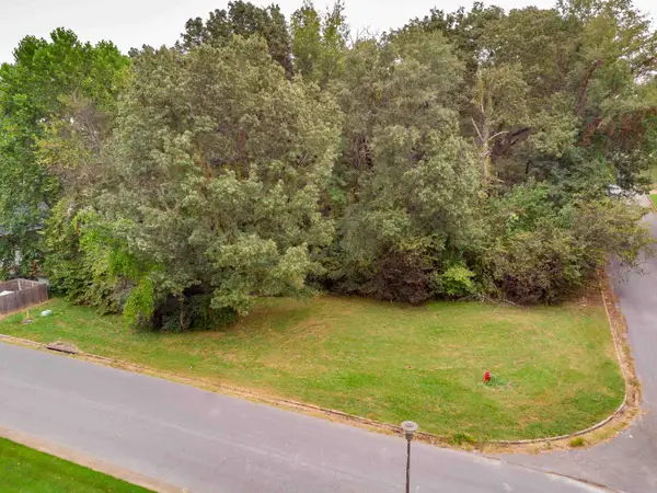 001 Graham Ave, Tuscumbia, AL 35674