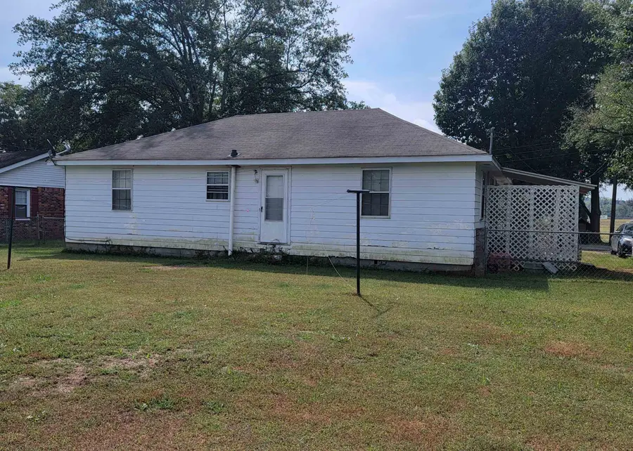 209 W 3rd Ave, Tuscumbia, AL 35674 - Image #3