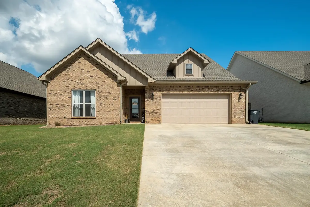 427 Zoey Grace Dr, Rogersville, AL 35652 - Image #1