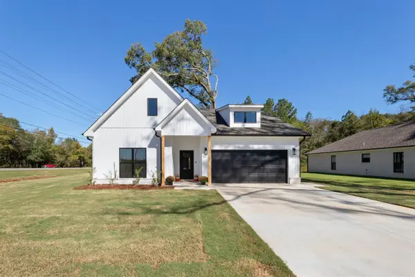 105 Jefferson Ave, Muscle Shoals, AL 35661