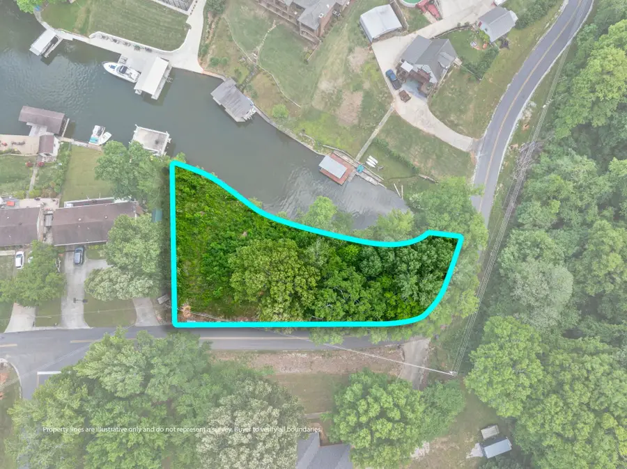 Dogwood Cir, Muscle Shoals, AL 35661 - Image #2