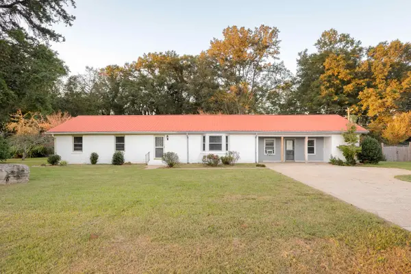304 Maple St, Tuscumbia, AL 35674
