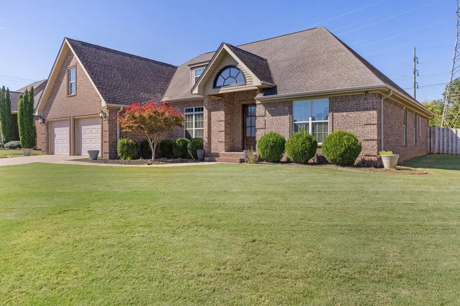 138 Wynchase Dr, Muscle Shoals, AL 35661 - Image #2