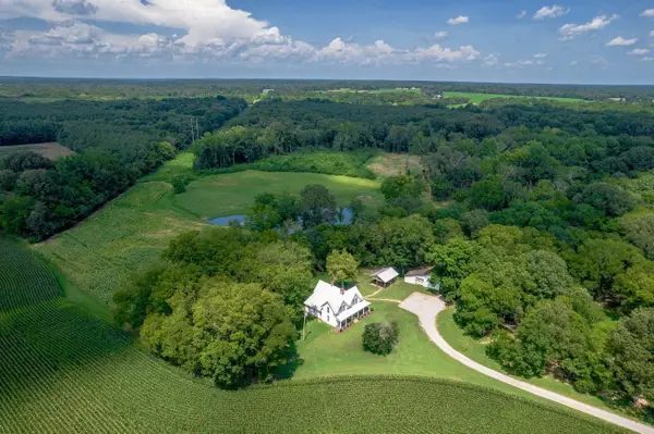 5828 Co Rd 6, Florence, AL 35633