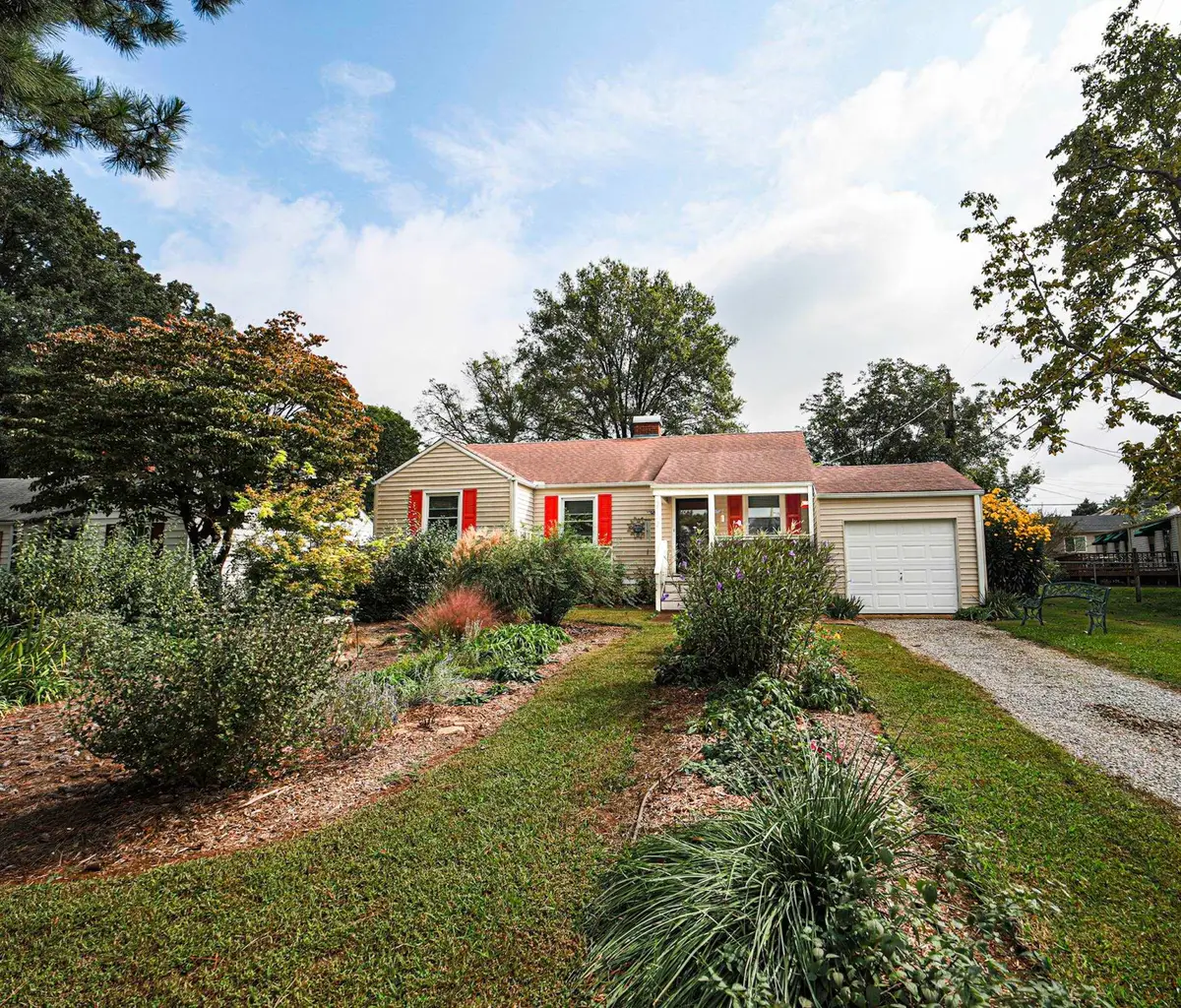 3102 E Colbert St, Sheffield, AL 35660 - Image #1