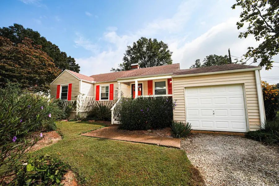 3102 E Colbert St, Sheffield, AL 35660 - Image #2
