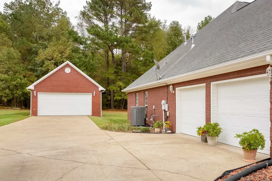 346 Deer Creek Dr, Killen, AL 35645 - Image #3