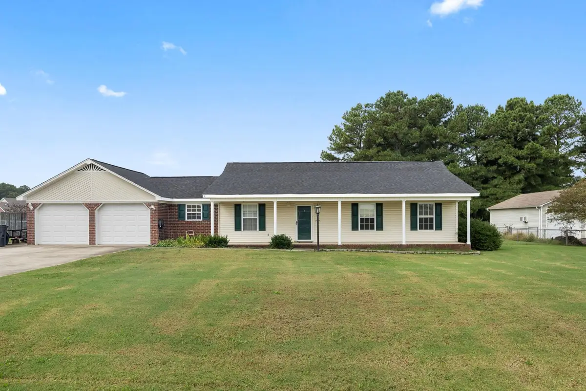 407 Belview Dr, Killen, AL 35645 - Image #1