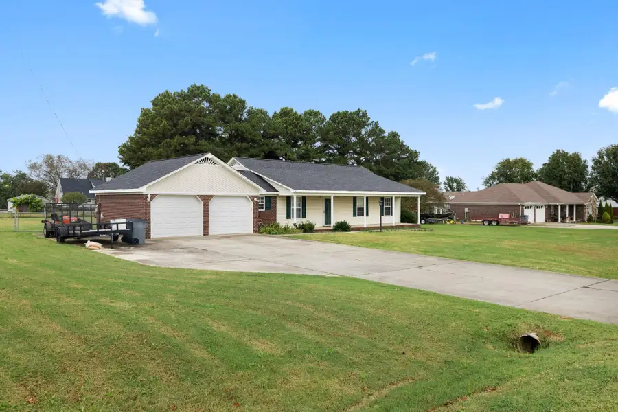 407 Belview Dr, Killen, AL 35645 - Image #3