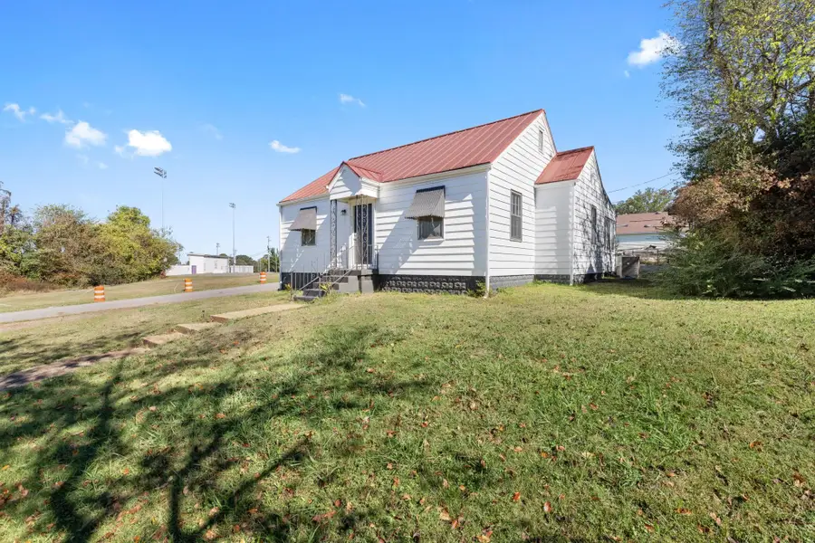 1610 E 29th St, Sheffield, AL 35660 - Image #2