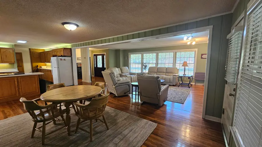 2021 Stoddard Dr, Florence, AL 35630 - Image #2